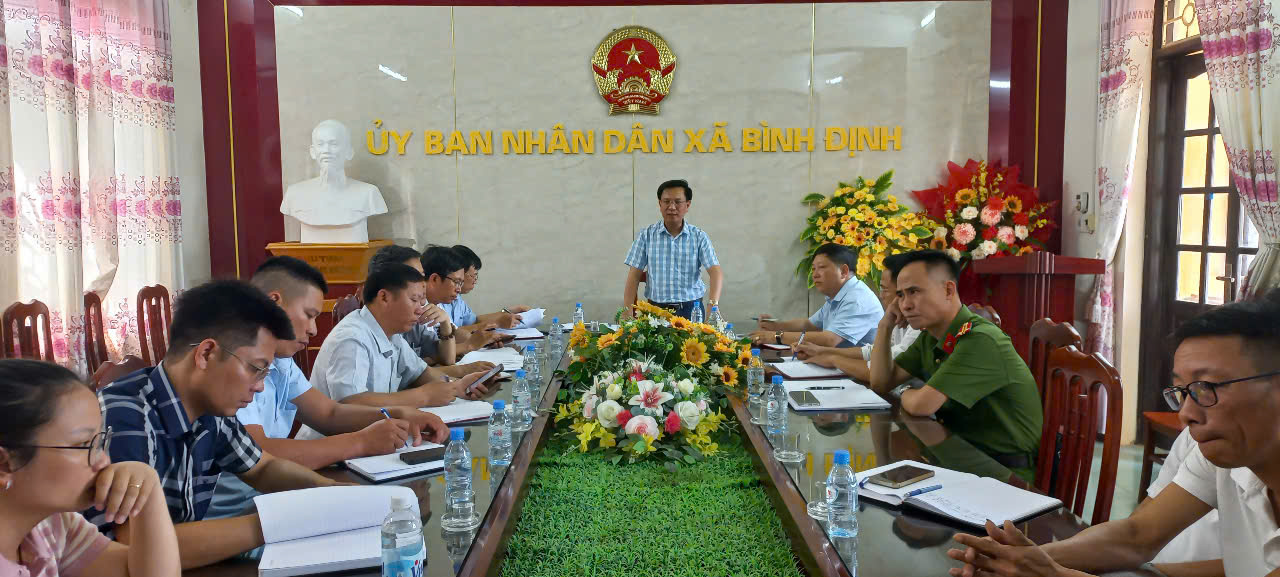 UBND xã Bình Định tổ chức cuộc họp triển khai ứng phó với bão  số 3 - WIPHA