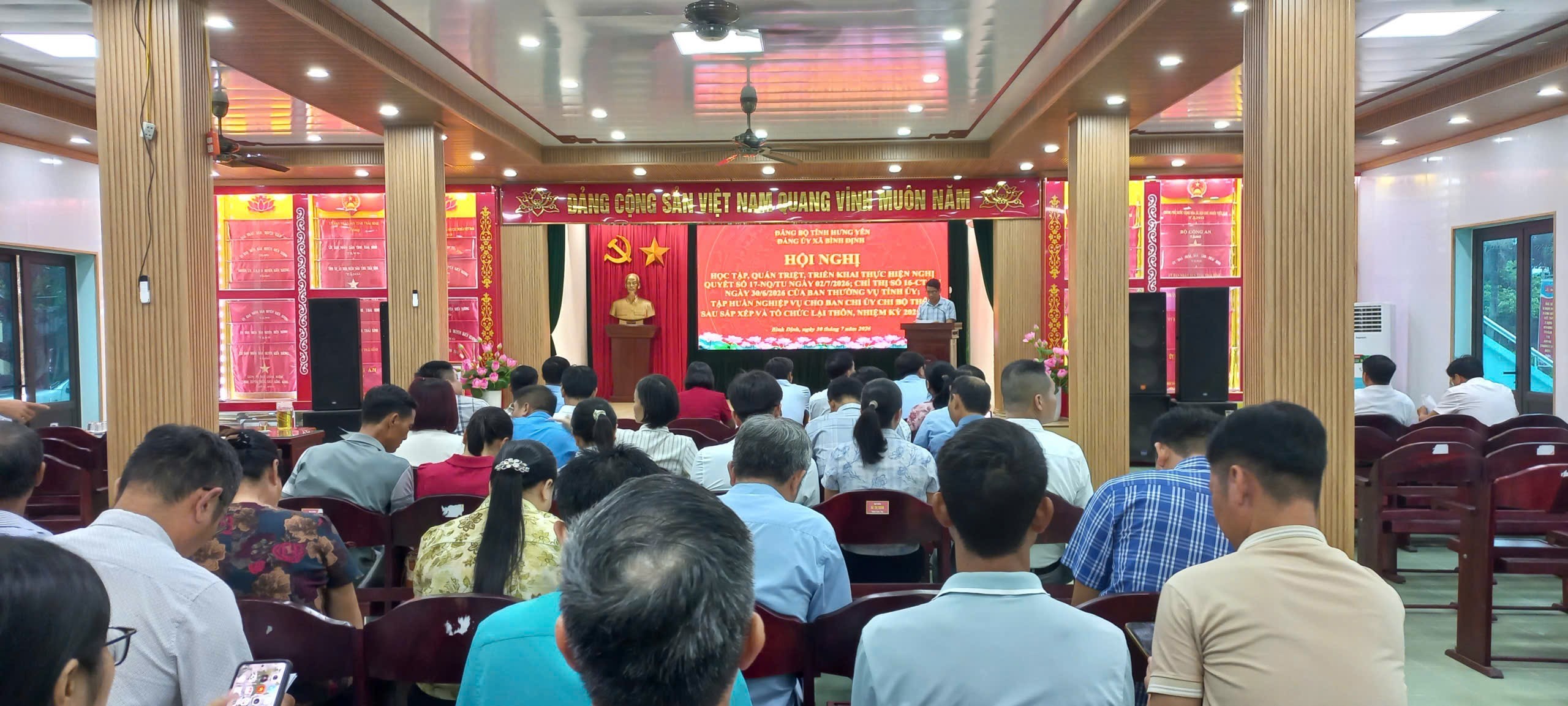 Học tập, quán triệt Chỉ thị số 16, Nghị quyết số 17 của ban Thường vụ Tỉnh ủy và tập huấn nghiệp vụ cho ban chi ủy các thôn