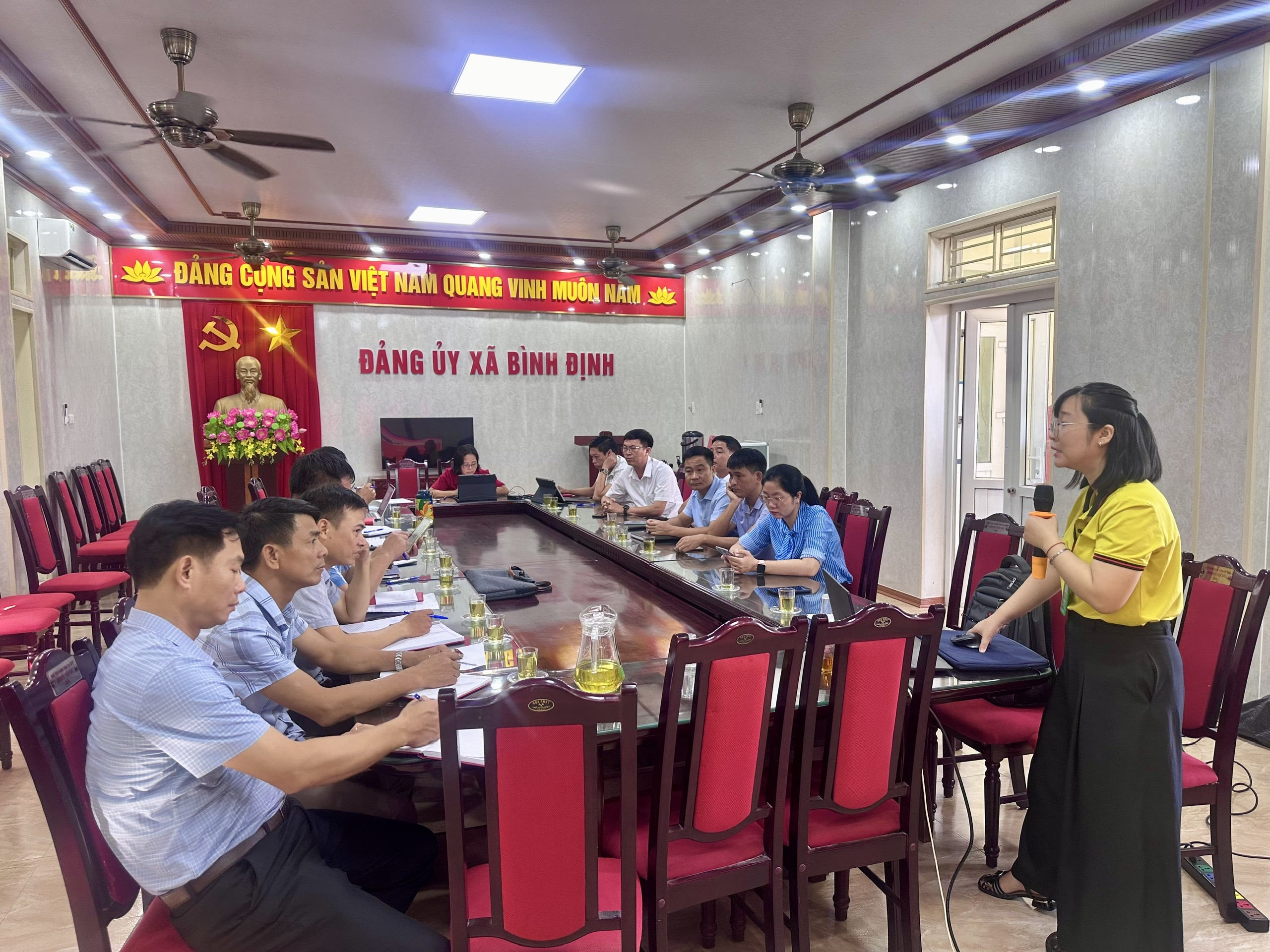 Đảng ủy xã Bình Định tổ chức tập huấn ứng dụng phần mềm Trợ lý trí tuệ nhân tạo MISA iGov OneAI năm 2026