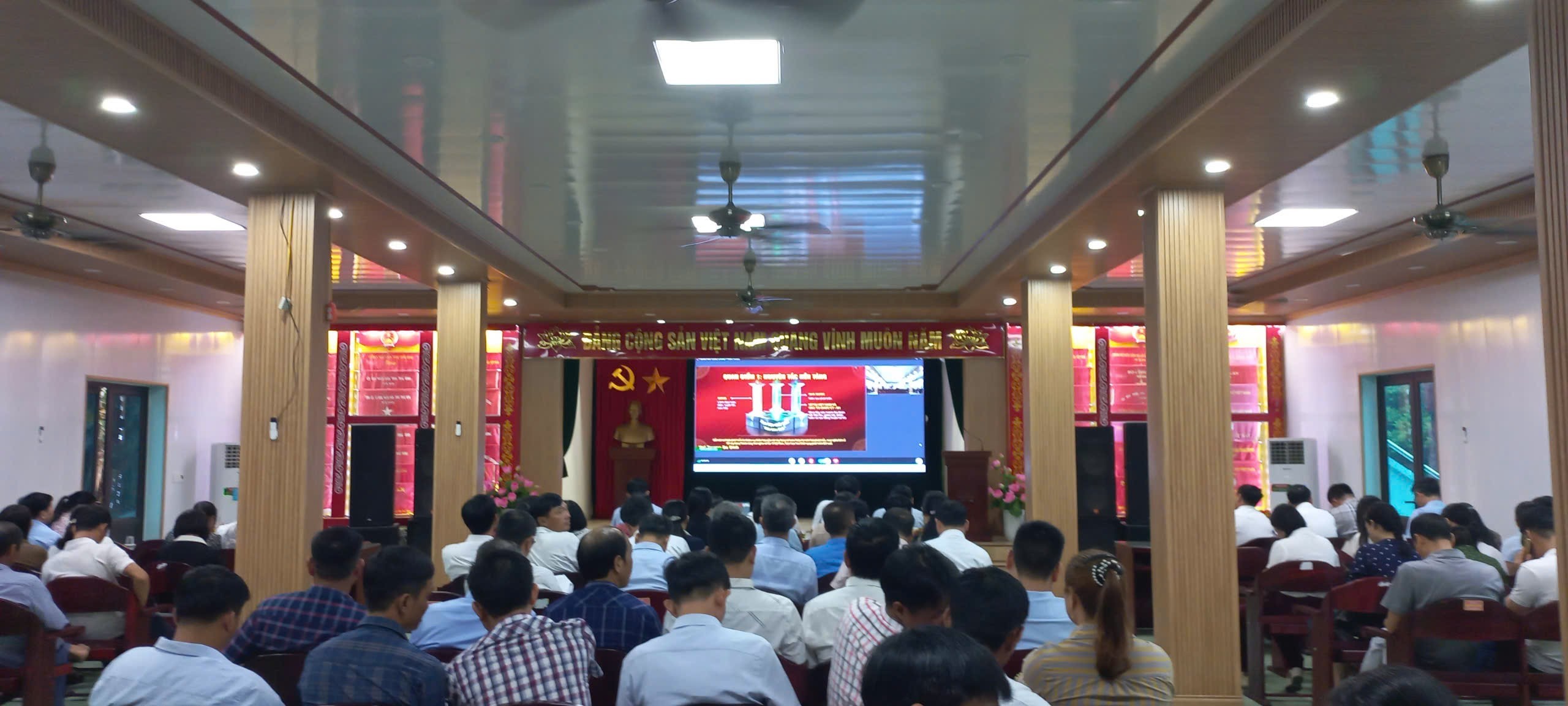 Hội nghị toàn quốc quán triệt, triển khai Nghị quyết Hội nghị Trung ương lần thứ ba khóa XIV