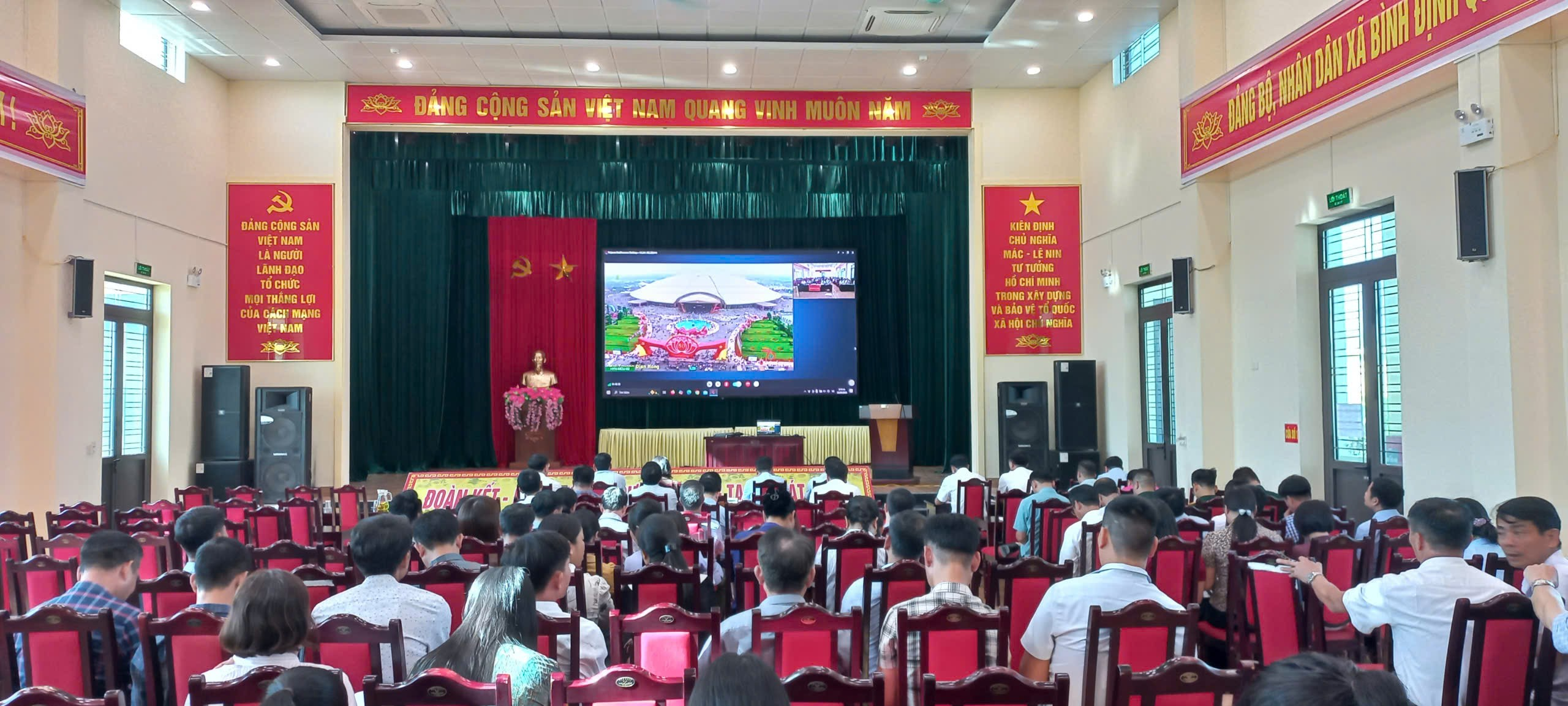 Hội nghị toàn quốc nghiên cứu, học tập, quán triệt và triển khai thực hiện một số Nghị quyết, Chỉ thị của Bộ Chính trị