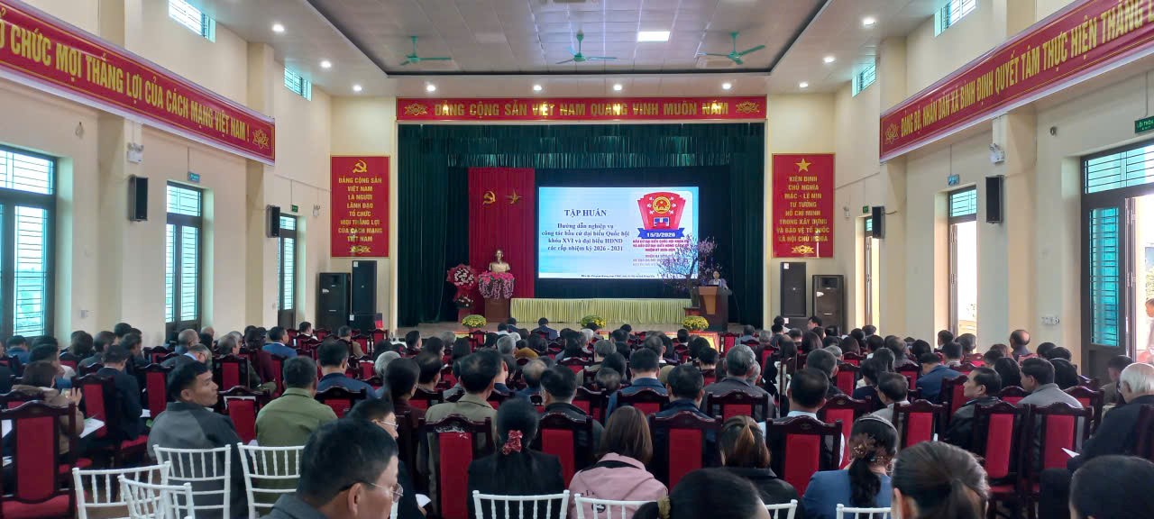 Gần 300 đại biểu tham gia tập huấn nghiệp vụ công tác bầu cử  tại xã Bình Định