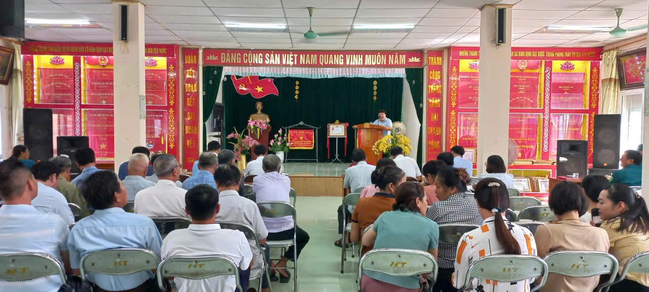 UBND xã Bình Định tổ chức Hội nghị triển khai các nhiệm vụ trọng tâm của địa phương những tháng cuối năm