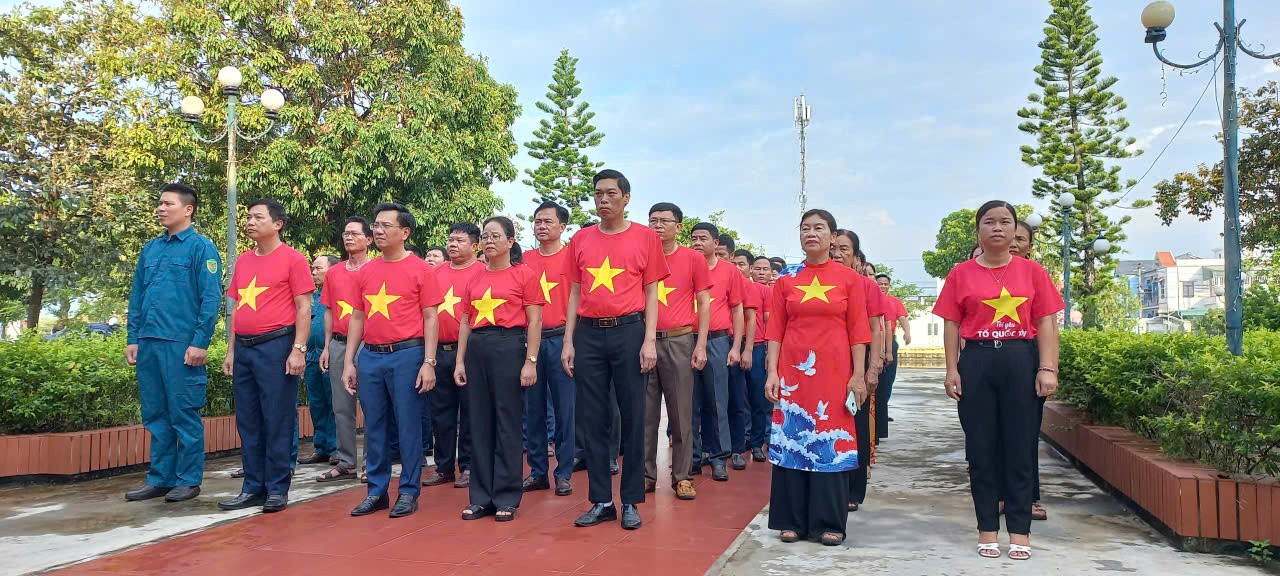 Bình Định tổ chức Lễ chào cờ với chủ đề “Tôi yêu Tổ quốc, quê hương tôi”