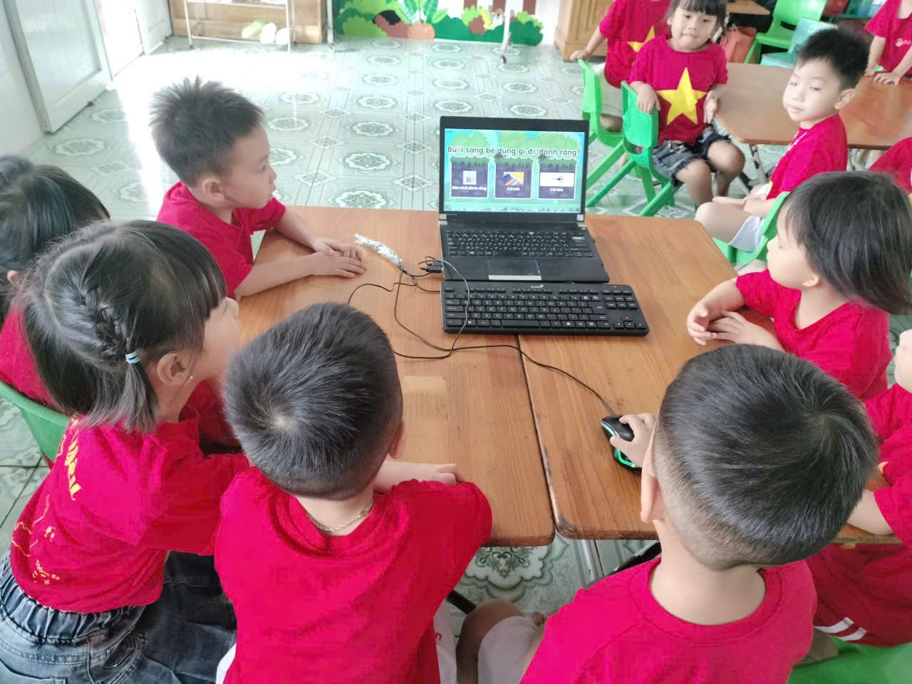 Trường Mầm non Nam Bình đẩy mạnh chuyển đổi số trong giáo dục
