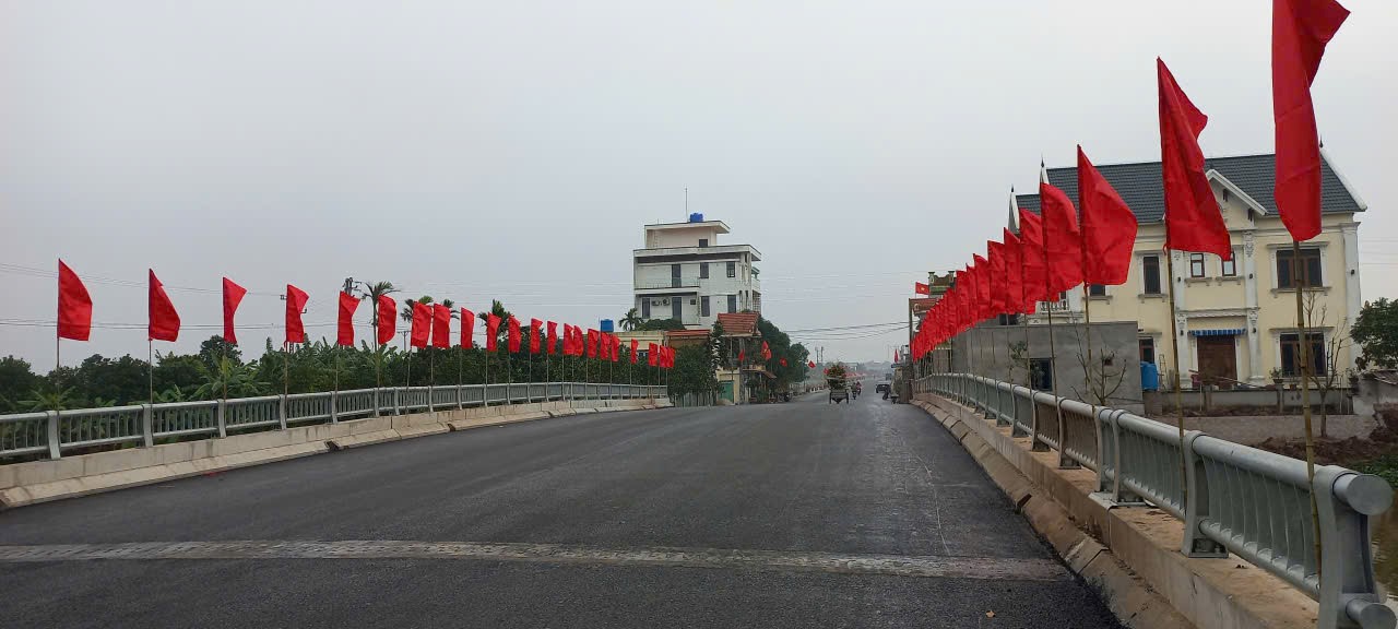 Cầu Trắng hoàn thành, đưa vào sử dụng, góp phần hoàn thiện hạ tầng  giao thông địa phương