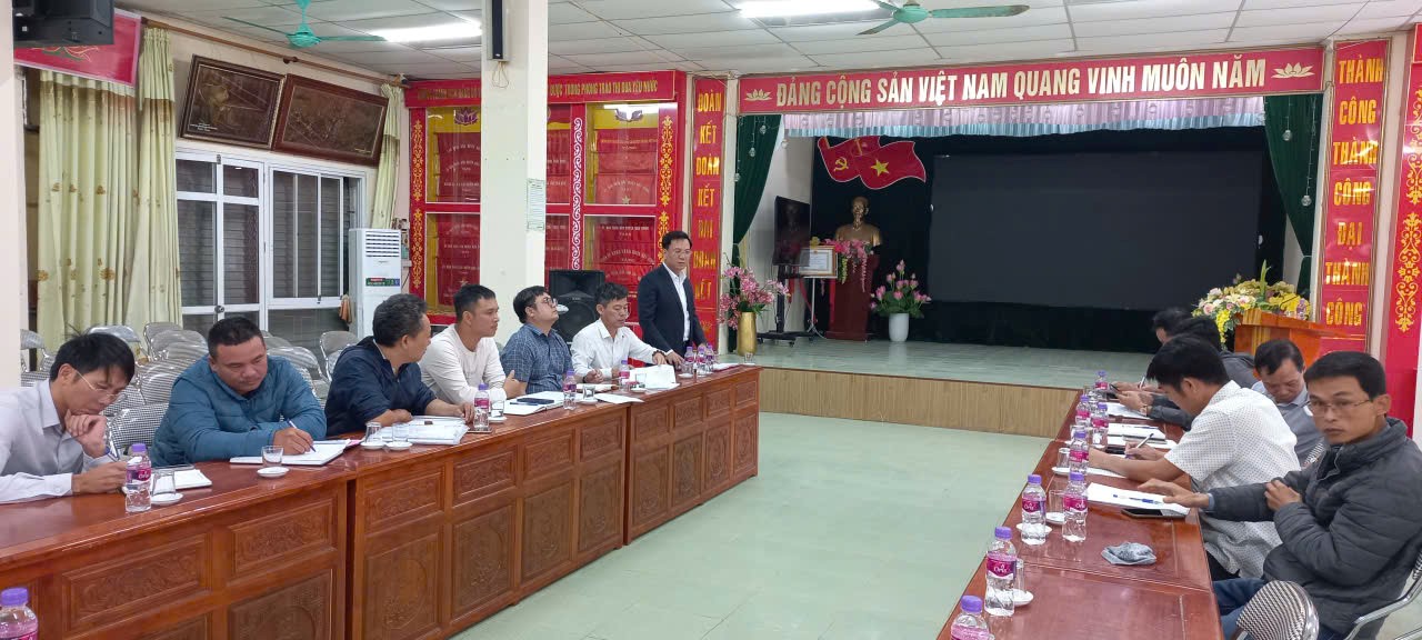 UBND xã Bình Định tổ chức hội nghị nghe báo cáo tiến độ thu hồi đất,  bồi thường, hỗ trợ giải phóng mặt bằng phục vụ các dự án