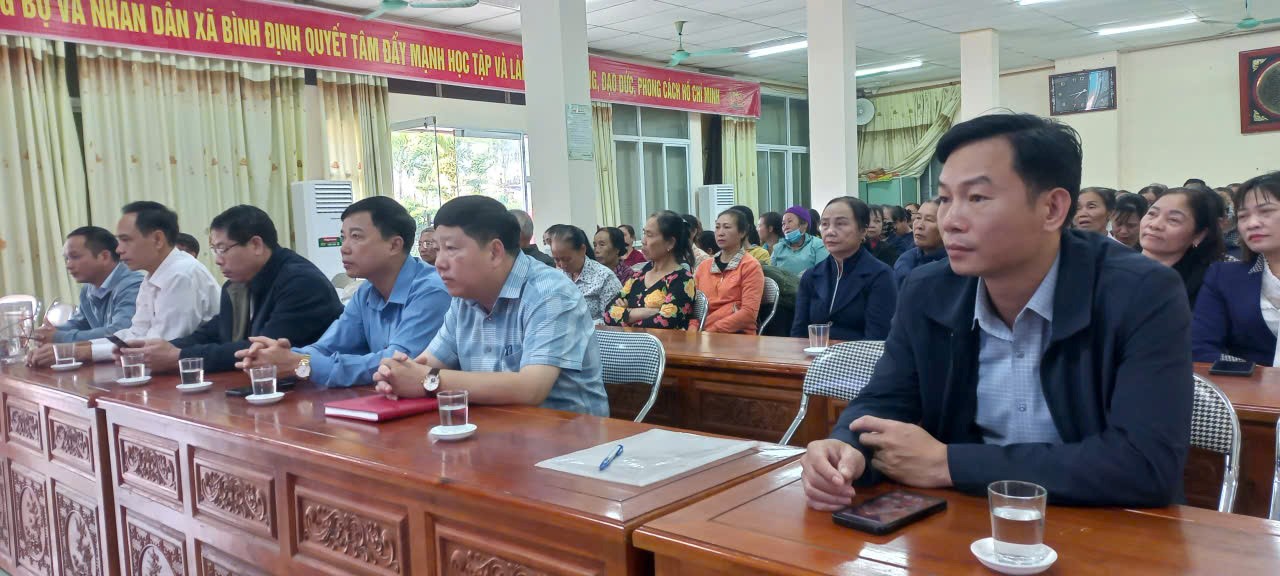 Hội Nông dân xã Bình Định tổ chức tập huấn chăn nuôi an toàn sinh học theo Chương trình mục tiêu Quốc gia giảm nghèo bền vững