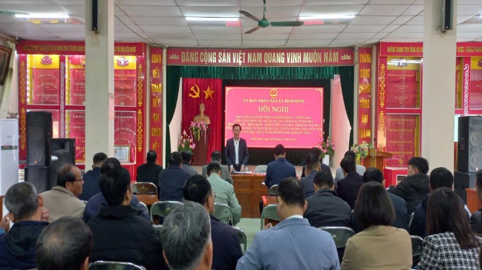 UBND xã Bình Định bàn giải pháp tháo gỡ khó khăn, vướng mắc  các dự án trên địa bàn
