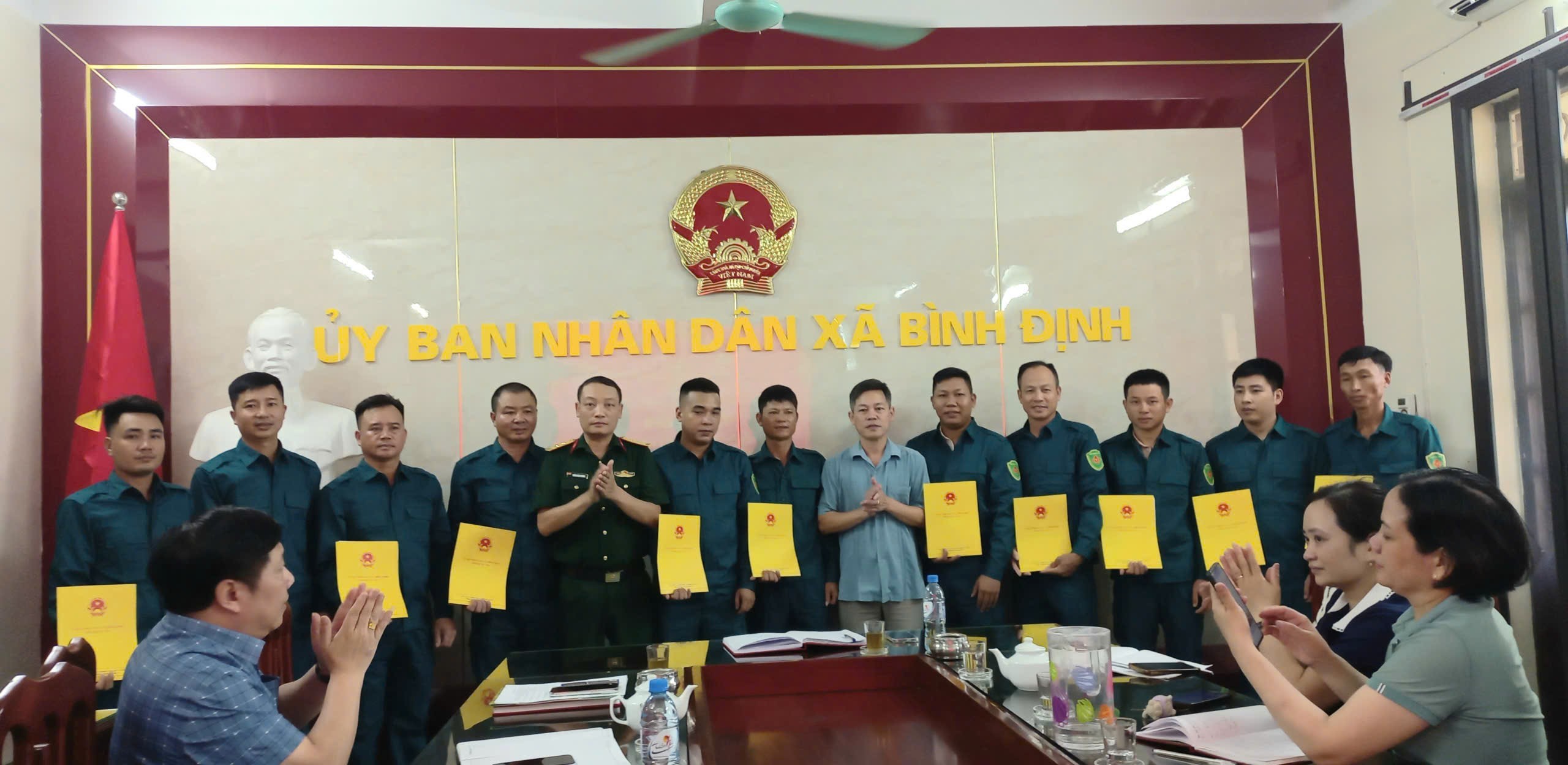 Bình Định trao quyết định bổ nhiệm thôn đội trưởng
