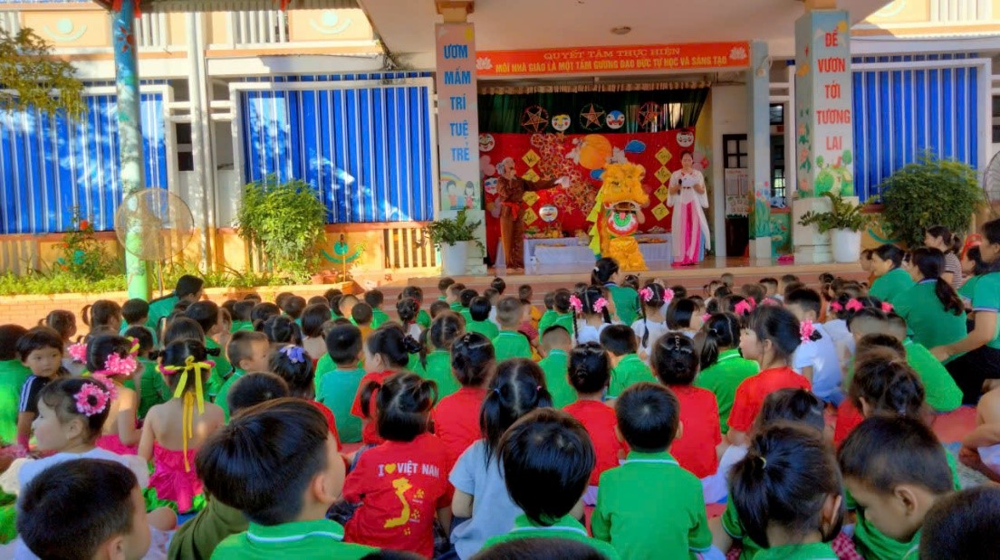 Các trường học khác trên địa bàn xã tổ chức nhiều hoạt động ý nghĩa vui đón Tết Trung thu