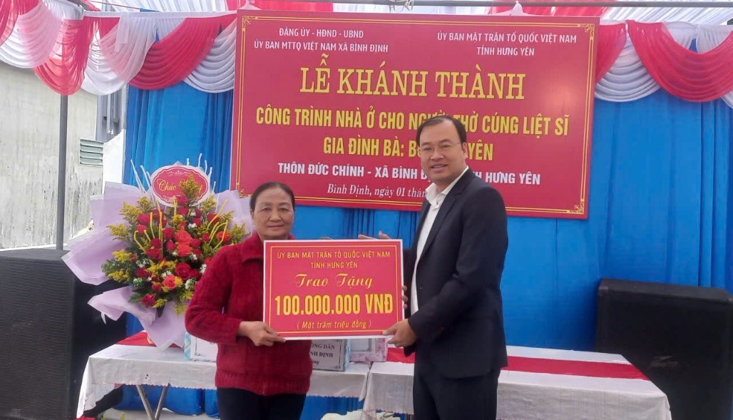 Xã Bình Định khánh thành nhà tình nghĩa tri ân thân nhân thờ cúng Liệt sĩ hy sinh tại bến phà Long Đại