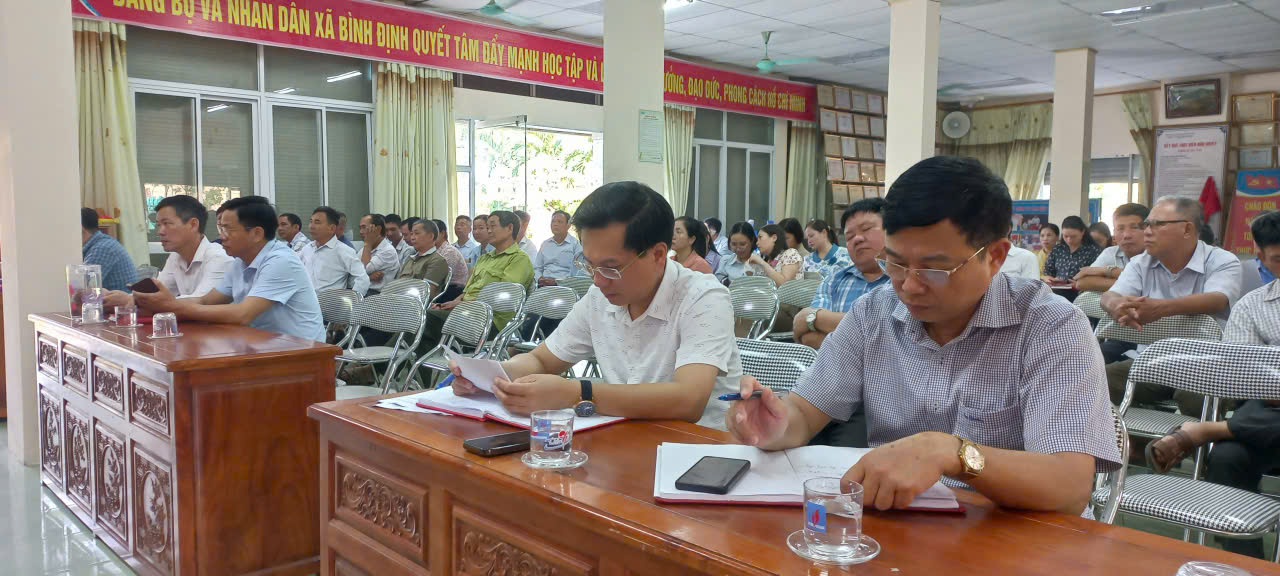 UBND xã Bình Định tổ chức hội nghị triển khai công tác phòng, chống bão số 9 (Ragasa)