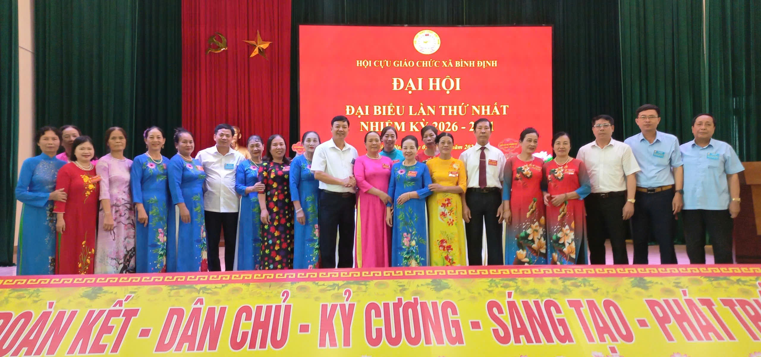 Đại hội đại biểu hội Cựu giáo chức xã Bình Định lần thứ nhất, nhiệm kỳ 2026 - 2031 thành công tốt đẹp