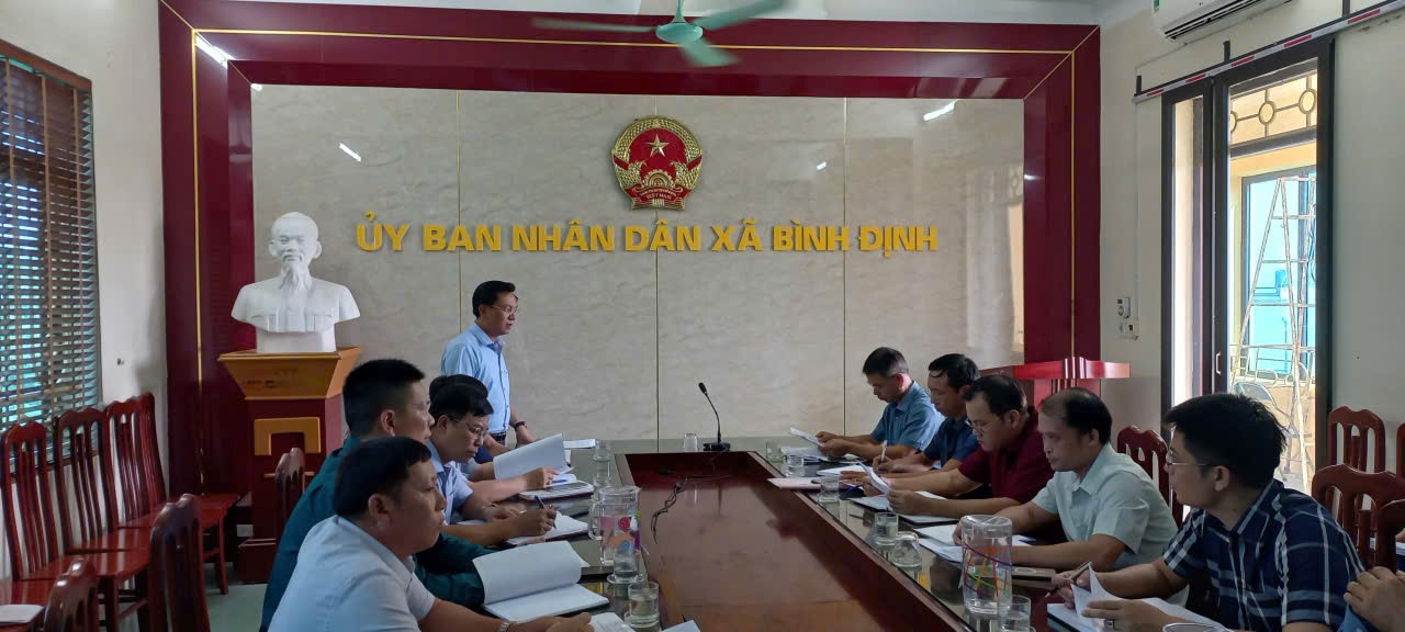 Đoàn công tác của Sở Nông nghiệp và Môi trường về kiểm tra tình hình triển khai công tác ứng phó bão tại xã Bình Định